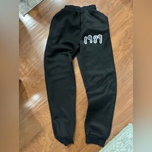 Girls size Large Taylor Swift 1989 sweatpants. So cute & cozy!
